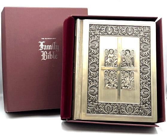 Franklin Mint Sterling Silver Cover Family Bible: Franklin Mint Sterling Silver Cover Family Bible. This beautiful sculpted sterling silver cover bible contains the New and Old Testaments and is in good condition with original box and paperwork.
