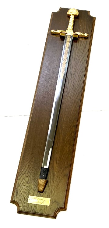 Franklin Mint The Sword of Charlemagne: Franklin Mint The Sword of Charlemagne. Decorated with 24 Karat Gold and Accented with Lapis Lazuli By The Legendary Armorers of Toledo, Spain. Includes a Wall Rack Designed to Display the Sword to th