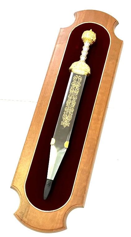Franklin Mint Sword of Julius Caesar: Franklin Mint Sword of Julius Caesar. This is a Full Size Replica of the Roman Short Sword, The Gladius, Mounted Beautifully on a Wood Hanging Display. ThePommel, Guard, and Blade are Embellished with