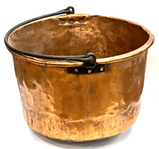 Antique Large Copper Kettle w/ Wrought Iron Handle: Antique Large Copper Kettle w/ Wrought Iron Handle *this kettle is in beautiful condition, rivets in tact on handle, with normal wear from age and use *overall measures 30in x 19in