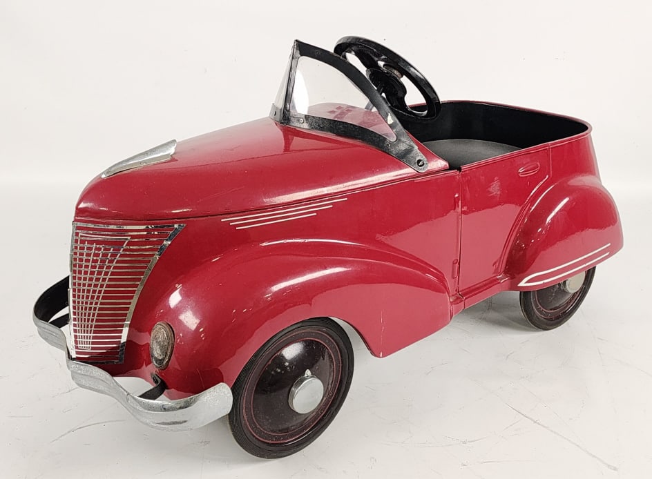 Restored Garton 1937 Ford Pedal Car (1 of 8)