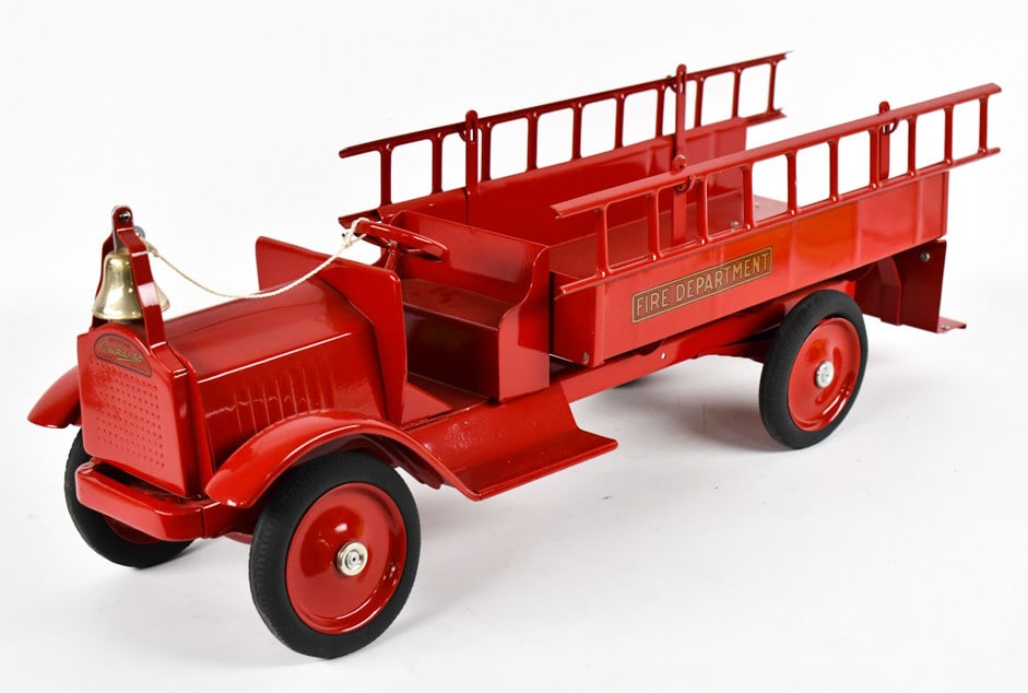 Restored Keystone Packard Ladder Fire Truck (1 of 8)