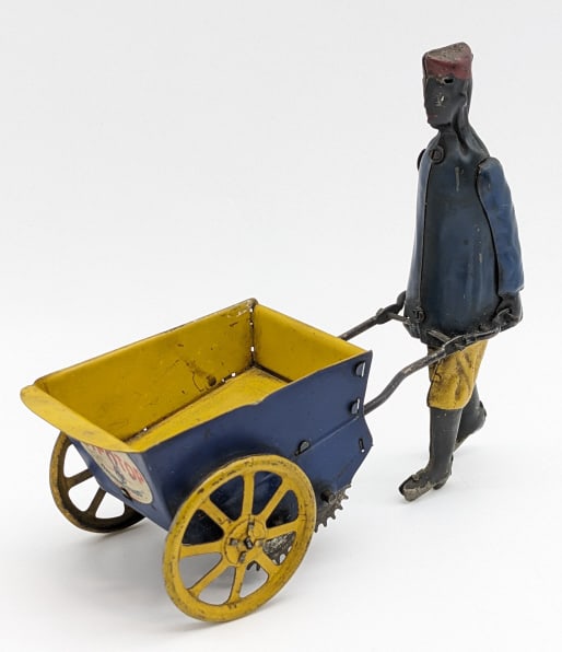 Ferdinand Strauss Tin Windup Tip Top Porter (1 of 10)