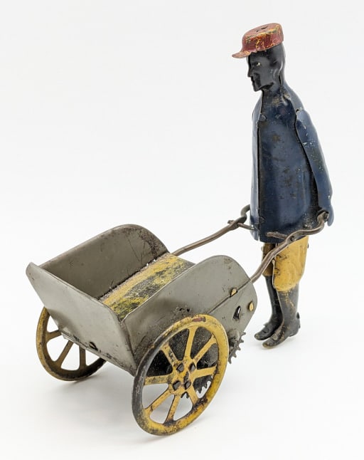 Ferdinand Strauss Tin Windup Tip Top Porter (1 of 8)