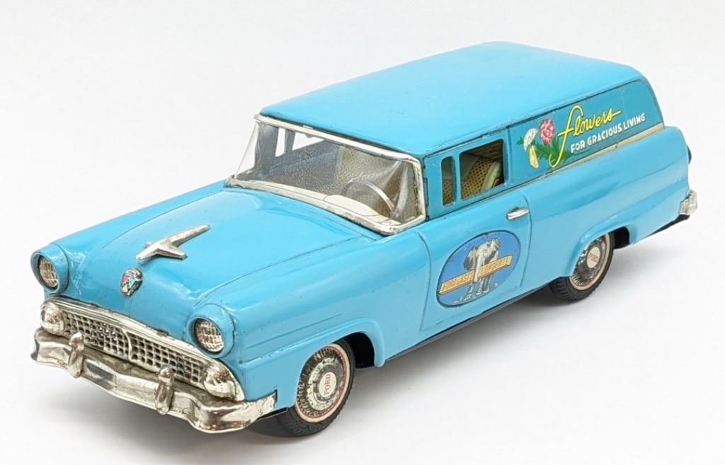 Bandai Tin Friction Ford Flowers Station Wagon (1 of 8)