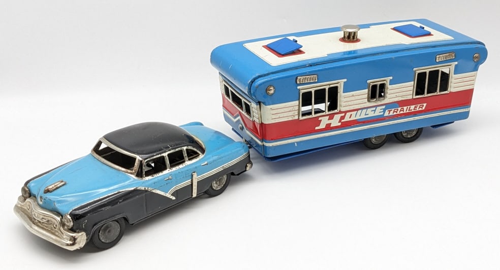 Japan Cragstan Tin Car & House Trailer (1 of 10)