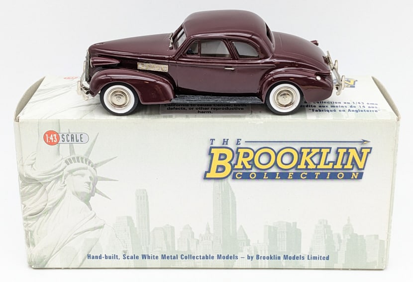1:43 Brooklin Collection 1939 La Salle Coupe: 1:43 Brooklin Collection 1939 La Salle 5 Window Coupe In Maroon. Good Condition In The Box.