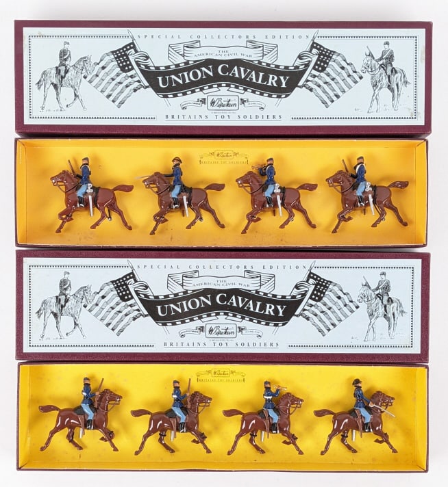 (2) Britians Toy Soldiers #8854 Union Cavalry (1 of 9)