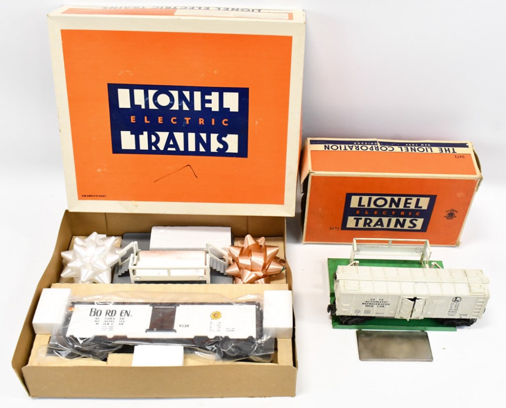 Lionel Operating Milk Car #3472 & #6-9220 (1 of 4)