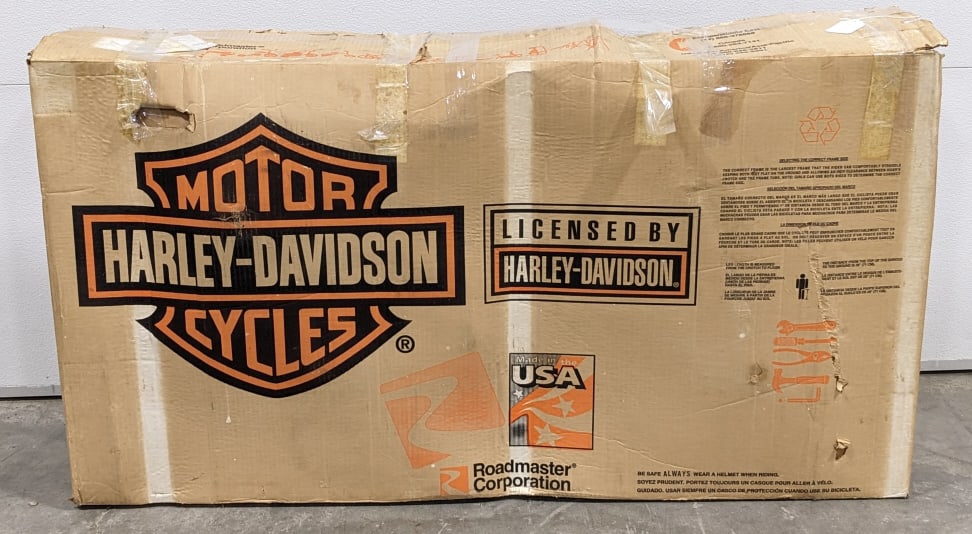 NIB Harley-Davison Roadmaster Sportster Bicycle (1 of 7)