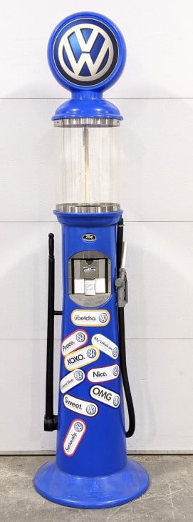 Volkswagen 25 Cent Gas Pump Gum Ball Machine (1 of 14)