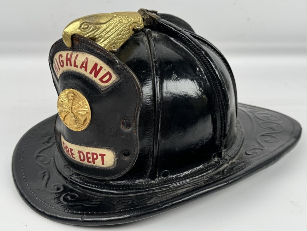 Early Highland IN Fire Dept Leather Cairns Helmet (1 of 10)