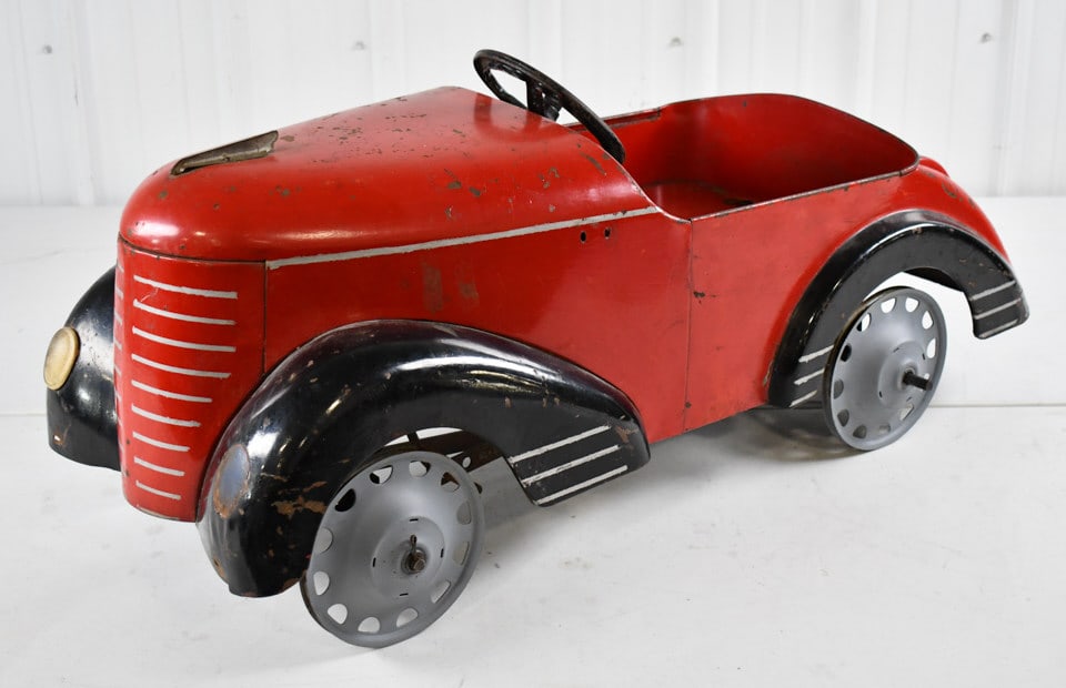 Garton Ford Pedal Car (1 of 7)