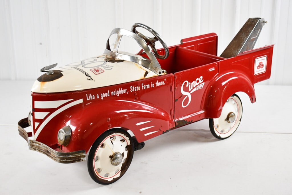 State Farm Insurance Tow Truck Wrecker Pedal Car (1 of 9)