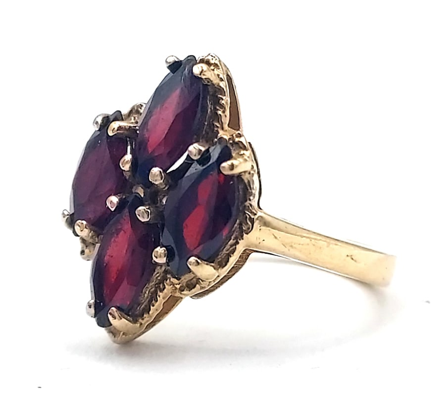 Ladies 14K Yellow Gold Garnet Cocktail Ring (1 of 8)