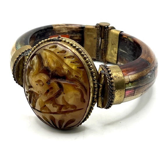 Vintage Indian Wood, Brass and Plastic Bangle: Vintage Indian Wood, Brass and Plastic Bangle. Measures 3 1/4" and Has Hinges.