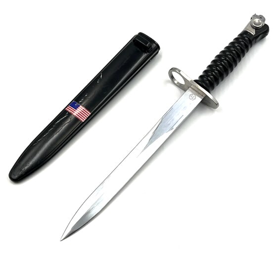 Swiss Army STGW 57 Bayonet With Scabbard: Swiss Army STGW 57 Bayonet With Scabbard. Marked W 33399 serial number. 15? in total length.