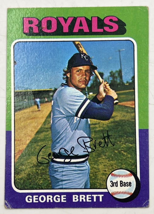 1975 Topps George Brett Rookie Card: 1975 Topps George Brett Rookie Card. The George Brett rookie card is in nice used condition. Card # 228.