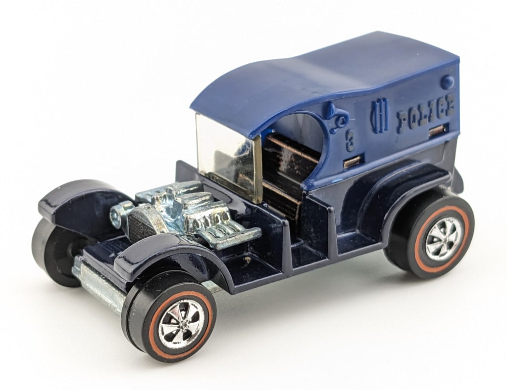 Hot Wheels Redline Paddy Wagon (1 of 7)