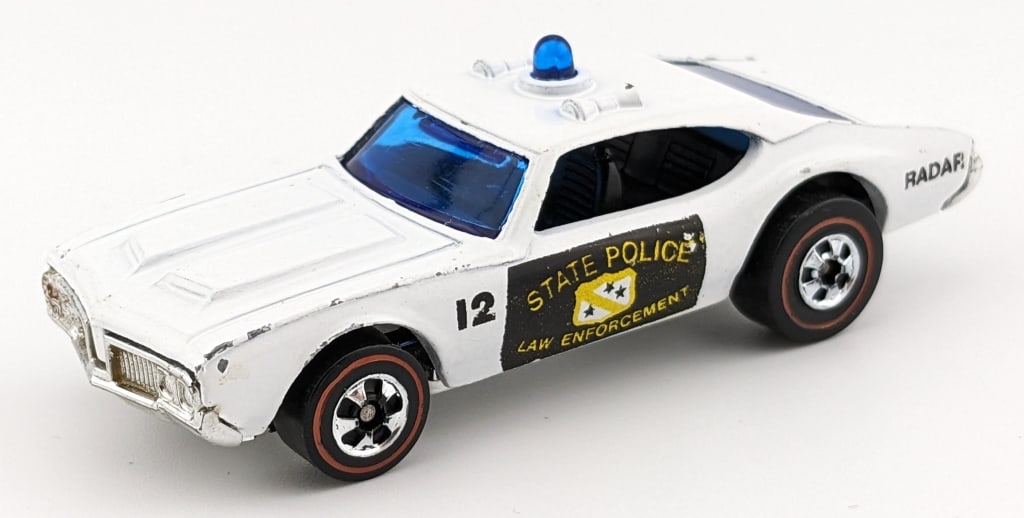 Hot Wheels Redline Olds 442 State Police Cruiser (1 of 7)