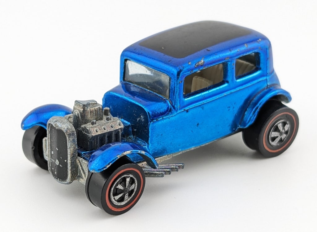Hot Wheels Redline Blue Classic 32 Ford Vicky (1 of 7)