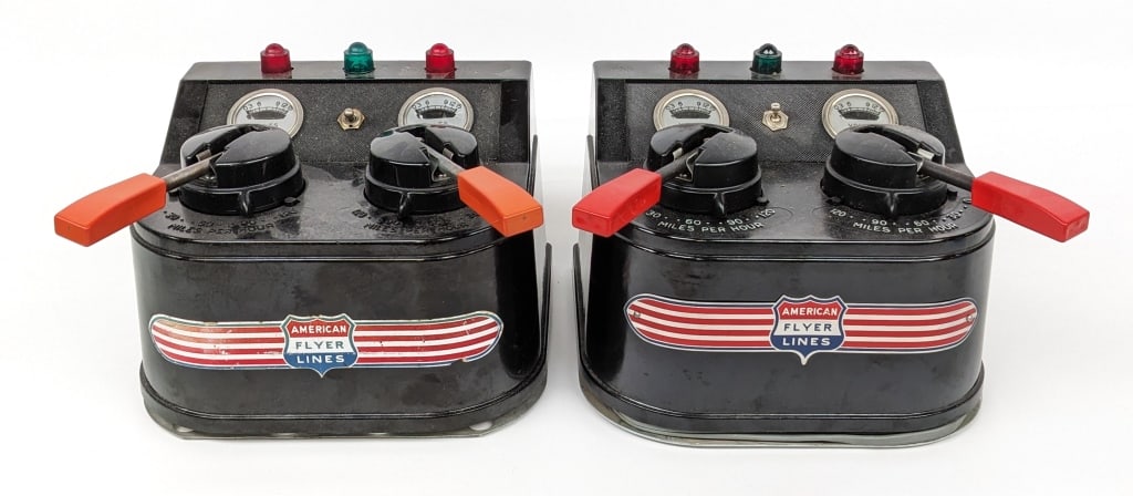 (2) American Flyer 30B 300 Wat Transformer (1 of 17)