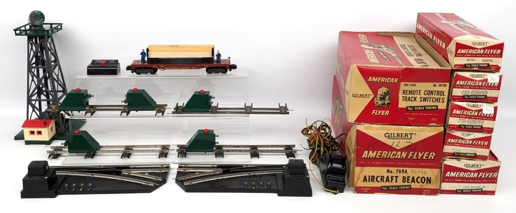 American Flyer Beacon, Bumpers, Switches & Log Car (1 of 12)