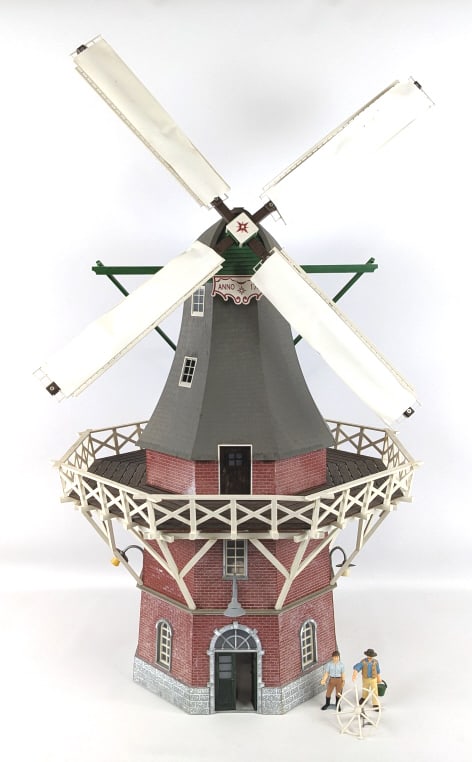 Pola G Scale Large Dutch Style Windmill (1 of 6)