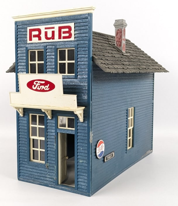 Pola G Scale Custom Ford Building (1 of 4)