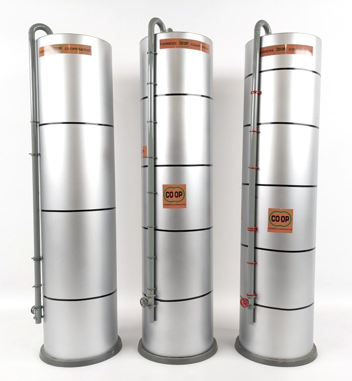 (3) Piko G Scale Farmers CO-OP Grainery Silo's (1 of 7)