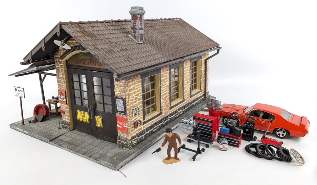 Pola G Scale Machinery Repair Shop Building (1 of 7)