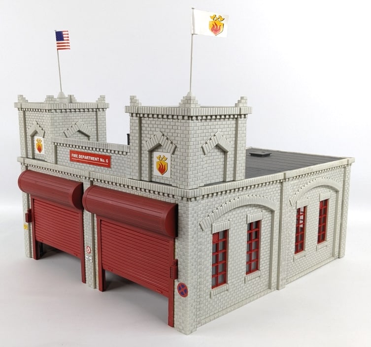 Piko G Scale Fire Department Station Building (1 of 4)