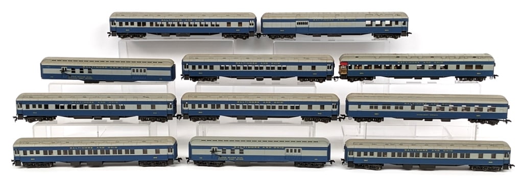Rivarossi HO Scale Baltimore & Ohio Passenger Cars (1 of 7)
