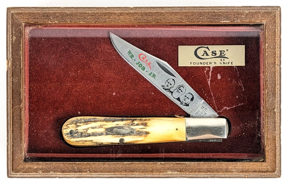 1979 Case XX Ltd Founders Stag Grand Daddy Barlow: 1979 Case XX Ltd Founders Stag Grand Daddy Barlow w/ Case. Knife is numbered 2185 of 5000, has Case founders etched on the blade, and is in nice condition with some tarnishing on the bolsters from age