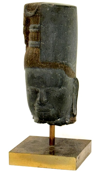 Cambodian Harihara Head Made From Sand Stone: Cambodian Harihara Head Made From Sand Stone. This Elegant Head Represents The Composite Form Of Vishnu (Hari) and Shiva (Hara). Rendered In The Style Of Idealistic Naturalism, The Face Is Modeled wit