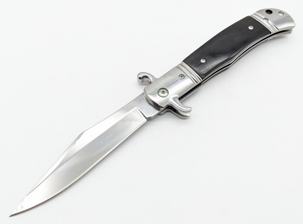 CZ Czech Hidden Guard Release Switchblade Knife (1 of 6)