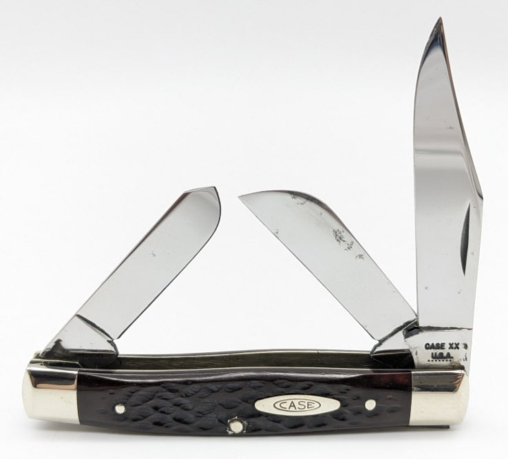 1973 Case XX Jigged Bone Stockman 6292: 1973 Case XX Jigged Bone Stockman 6292. Knife is in nice polished condition with minimal wear on the blades except for some carbon spotting from age. Overall measures 4in when closed. Ref #: 351