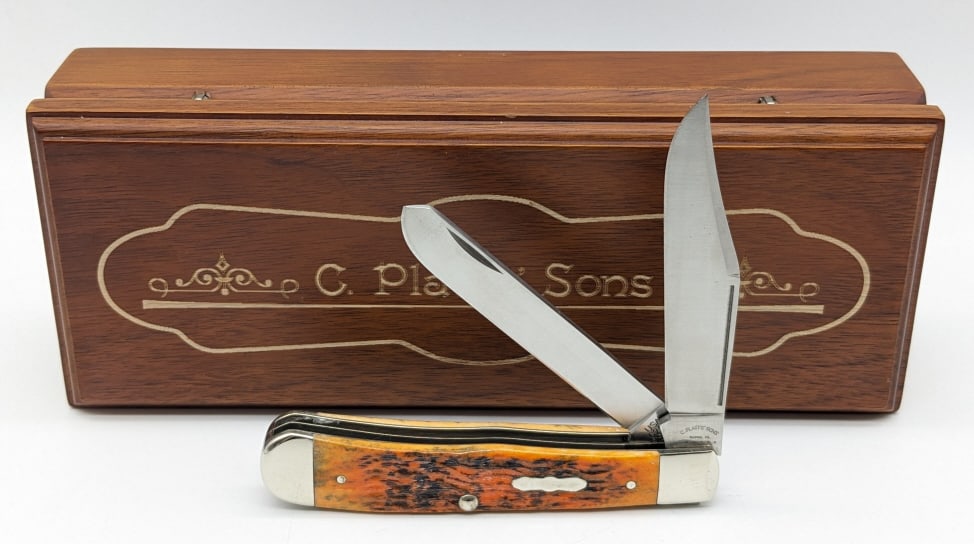 2005 Case XX C. Platts Autumn Jig Bone Trapper Knife: 2005 Case XX C. Platts Autumn Jig Bone Trapper 6254 w/ Case & Box. Knife features C. Platts' Sons tang stamp, and classic Platts design. Knife is in very nice condition. Overall measures 4-1/4in when
