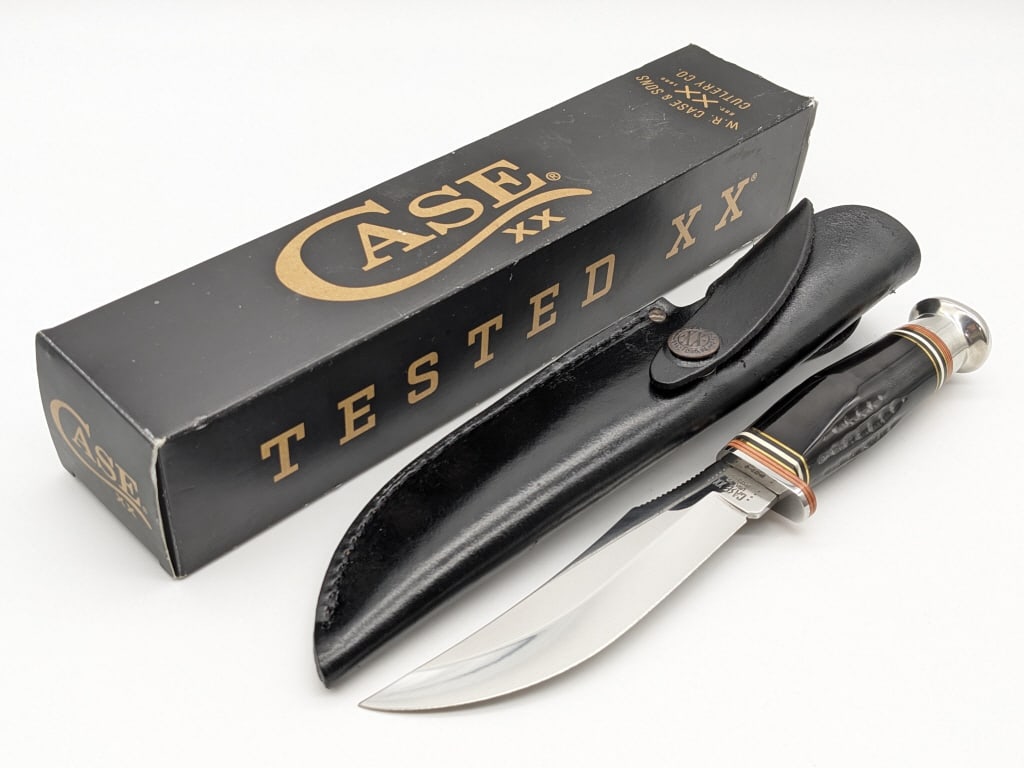 NIB 2021 Case XX Buffalo Horn Skinner w/ Sheath: 2022 Case XX Red Bone Folding Hunter 6265 w/ Box & Sheath. Knife is in new condition. Overall measures 5-1/4in when closed. Ref #: 1044