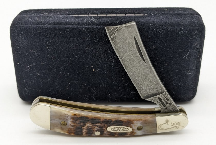 1989 Case XX Bone Damascus Razor ROG611098 w/ Box: 1989 Case XX Rogers Bone Damascus Razor ROG611098 w/ Box . Knife is numbered 385 and is in very nice condition. Overall measures 3in when closed. Ref #: 102