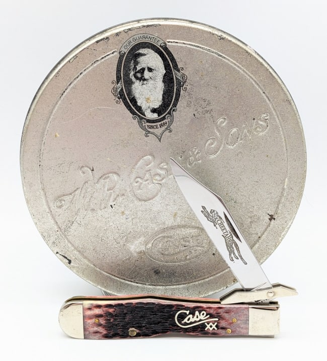 2002 Case XX Silver Script Cranberry Cheetah Knife w Tin (1 of 4)