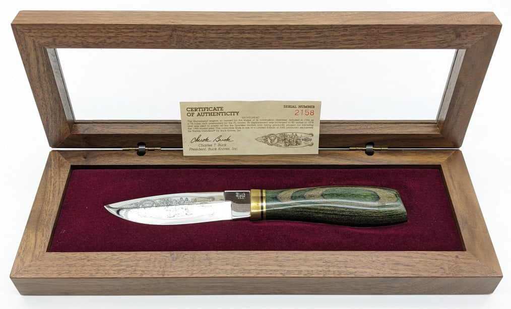 Buck Custom Harley-Davidson Shovel Head Dagger Knife 1 of 3000: Buck Custom Harley-Davidson V-Twin Series Edition IV Shovel Head Dagger w/ Case & COA. Knife is number 2158 of 3000 and features Harley-Davidson Shovel Head etchings on the blade, brass reduced guard,