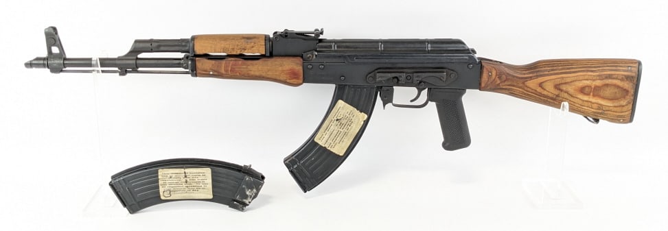 Romanian GP WASR-10 7.62 x 39mm Semi Auto Rifle: Romanian GP WASR-10 7.62x39 mm Semi Auto Rifle. Comes with an extra magazine and features a 17in barrel, black finish, polymer pistol grip, and smooth wood stock. Rifle is in very nice condition with