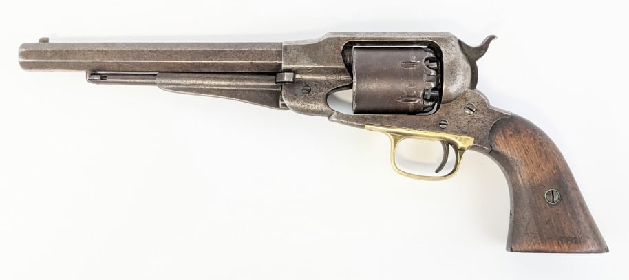 Civil War Era Remington 1861 New Model .44 Revolve: Civil War Era Remington 1861 New Model .44 Revolver. Features an 8in octogon barrel, worn blued finish, brass trigger guard, and smooth wood grips. Pistol is in aged condition with a majority of the f