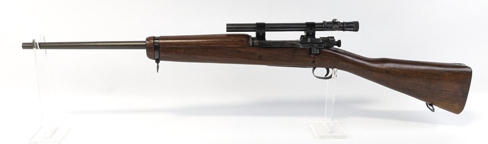 Sporter Remington Model 03-A3 30-06 Bolt Rifle: Sporter Remington Model 03-A3 30-06 Bolt Rifle. Features a 20in modified barrel, Weaver Model 440 Scope, modified bolt handle, and smooth wood stock with military stampings. Rifle is in nice custom co