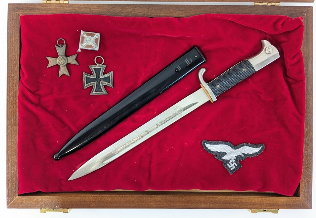 WWII German Named Memory of My Service K98 Bayonet: WWII German Named Memory of My Service K98 Bayonet. Bayonet is made by Paul Seilheimer and features a mirror polished blade with oak leaf wreath and the Luftwaffe eagle etchings on the front face with