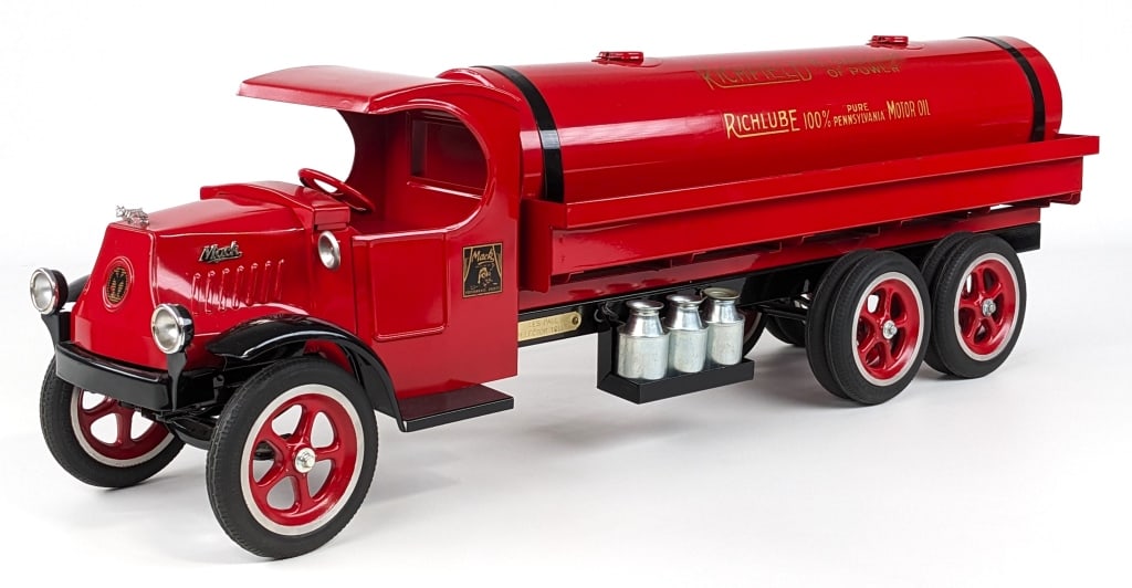 Les Paul Steelcraft Richfield Oil Tanker Truck (1 of 14)