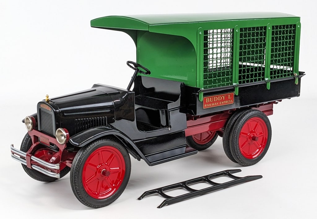 T-Reproductions Buddy L Railway Express Truck (1 of 15)