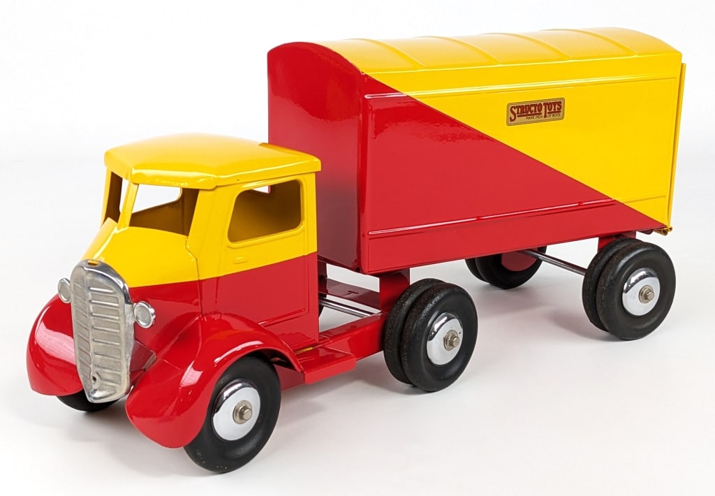 Restored 1937 Structo Cabover Truck w/ Trailer (1 of 13)