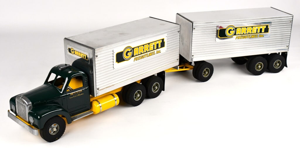 Fred T Smith Miller Garrett Freightlines Inc Truck (1 of 14)